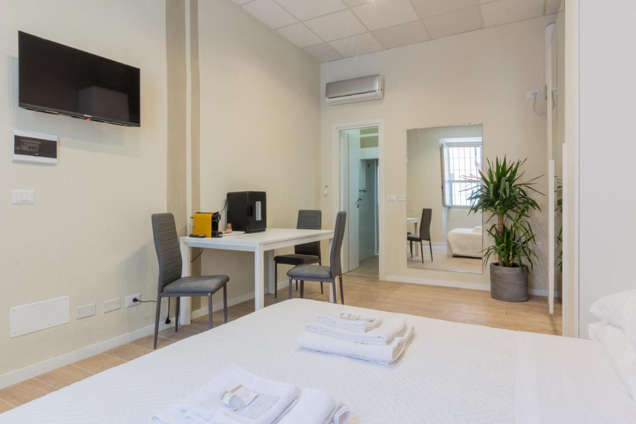 Center Rooms Piacenza Esterno foto